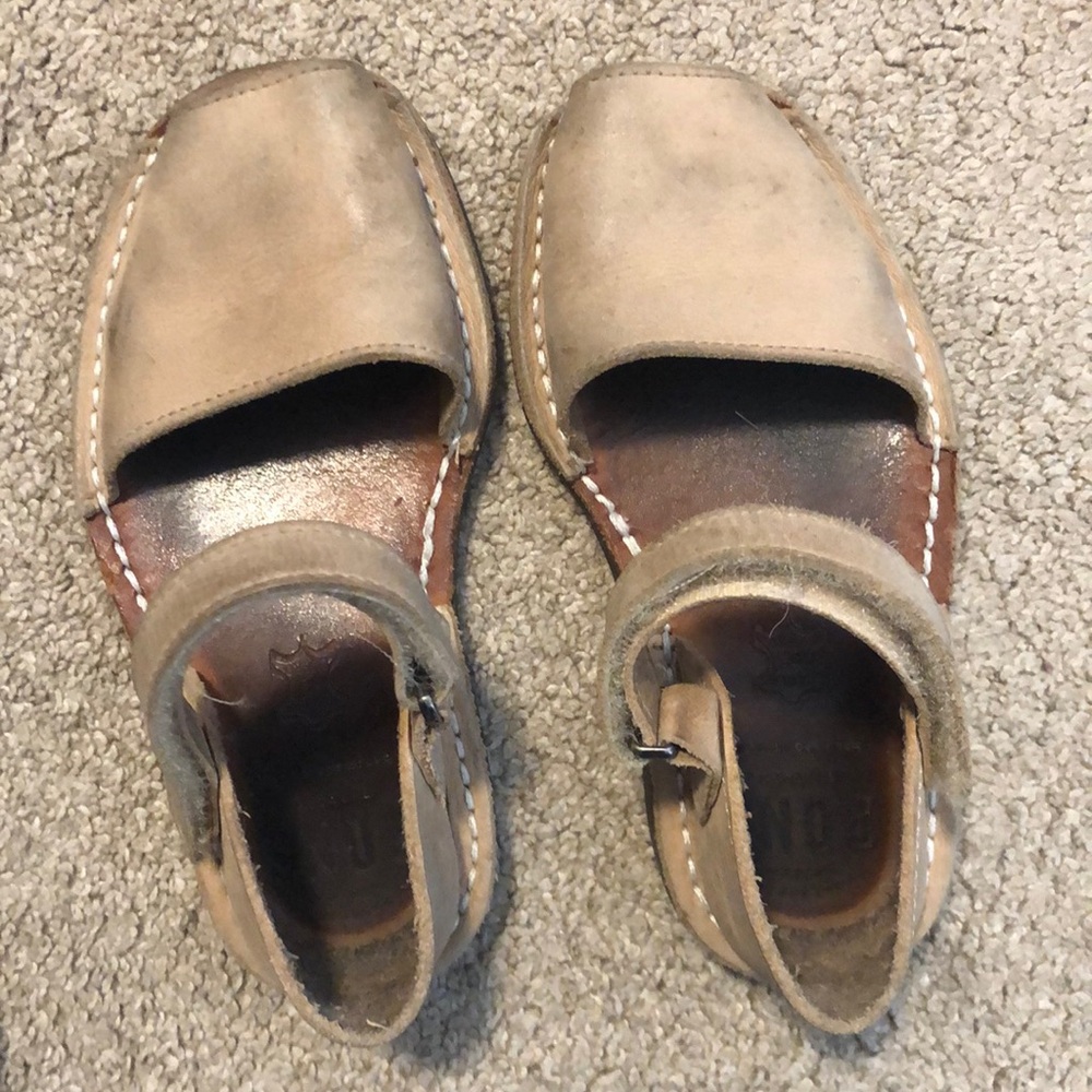 Kids Avarcas! Toddler size 10.